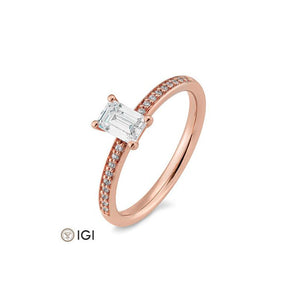 Verlobungsring Emerald Cut - Sag Ja zur Liebe deines Lebens auf eheringkaufen.ch erhältlich.