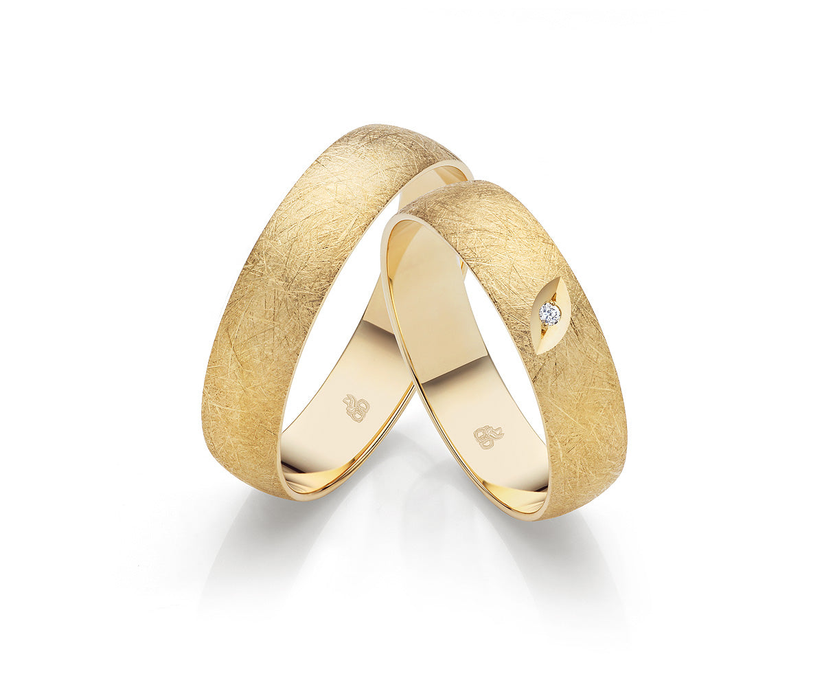 Desire Gold Eheringe - Ein Versprechen für die Ewigkeit auf eheringkaufen.ch erhältlich.