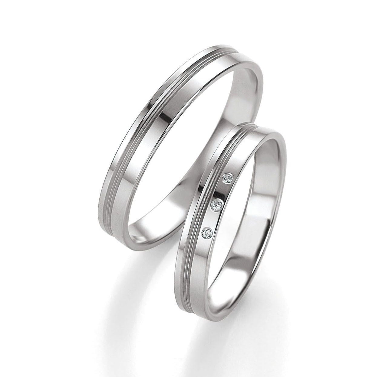 Pure Eleganz - Eheringe in Basic Light 1 auf eheringkaufen.ch erhältlich.