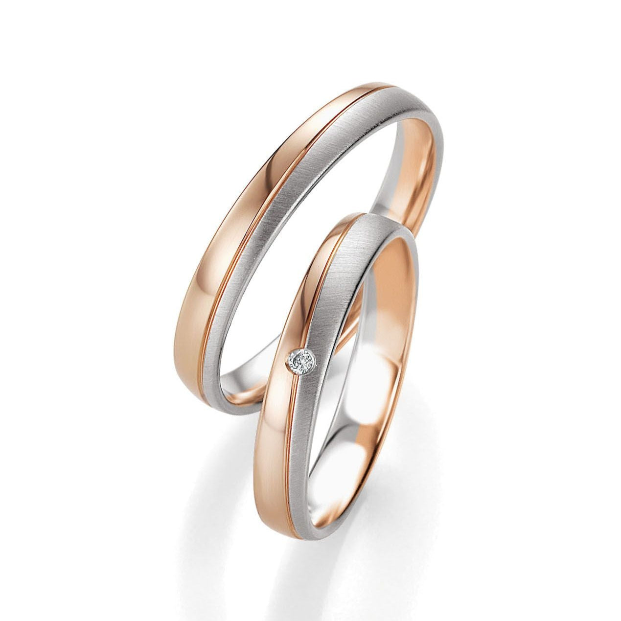 Pure Eleganz - Eheringe in Basic Light 1 auf eheringkaufen.ch erhältlich.