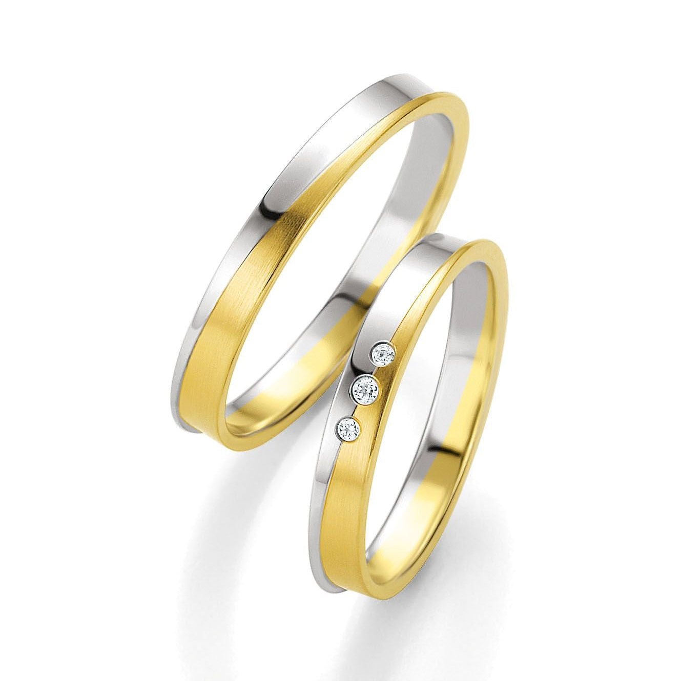 Zeitlose Schönheit – Eheringe in Basic Light 2 auf eheringkaufen.ch erhältlich.