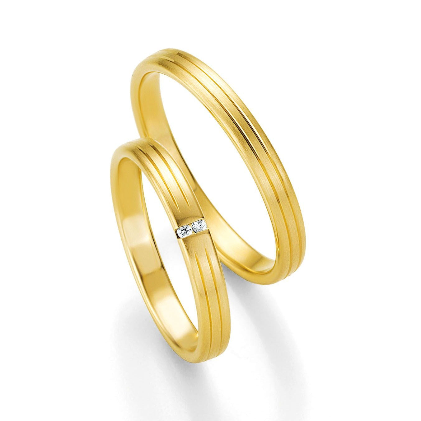 Zeitlose Schönheit – Eheringe in Basic Light 2 auf eheringkaufen.ch erhältlich.