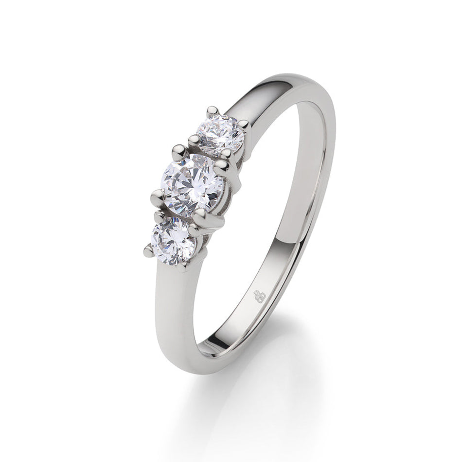 Verlobungsring Crown in Gold mit gefassten Diamanten