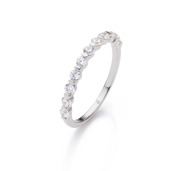 Mémoire-Ring in Gold – Glanz für die Ewigkeit auf eheringkaufen.ch erhältlich.