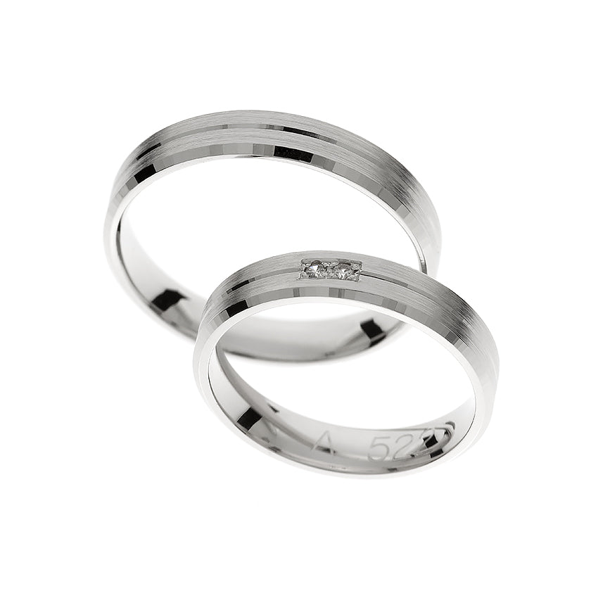 Eheringe in Gold - Ewigkeit in jedem Detail auf eheringkaufen.ch erhältlich.