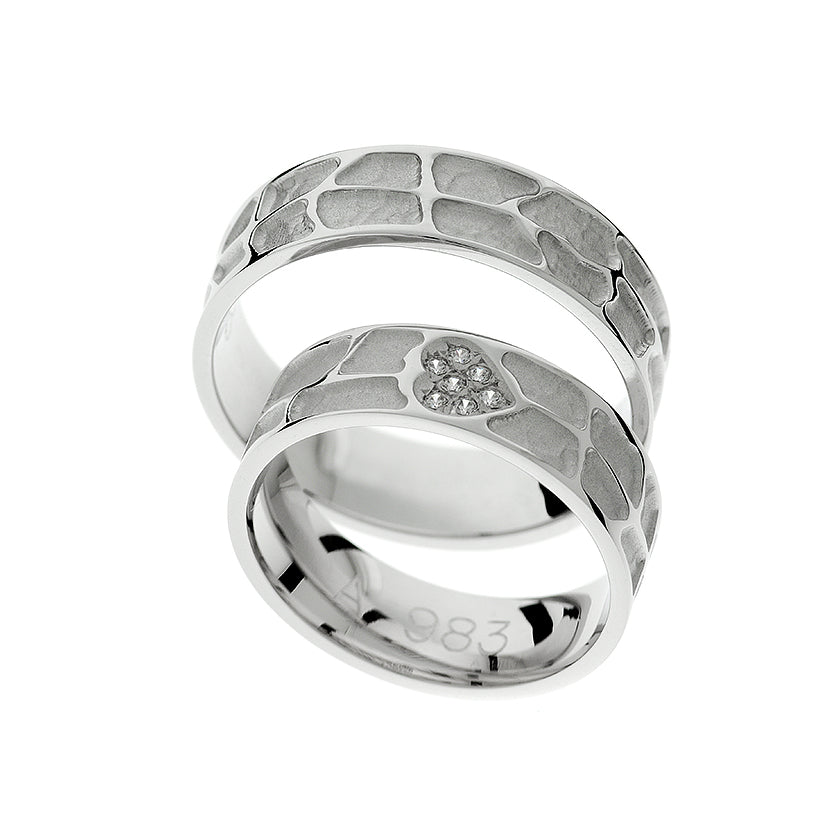 Eheringe in Gold - Für Herzen, die zusammengehören auf eheringkaufen.ch erhältlich.