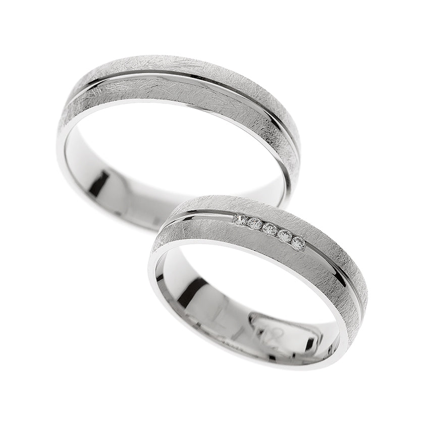 Eheringe in Gold - Für Herzen, die zusammengehören auf eheringkaufen.ch erhältlich.