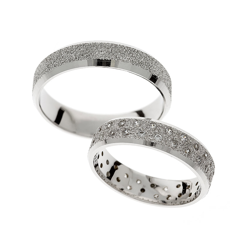 Eheringe in Gold - Für Herzen, die zusammengehören auf eheringkaufen.ch erhältlich.