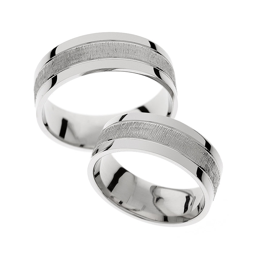 Eheringe in Gold - Ringe, so einzigartig wie eure Liebe auf eheringkaufen.ch erhältlich.