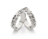 Desire Whitegold Eheringe - Zwei Herzen, ein Band auf eheringkaufen.ch erhältlich.
