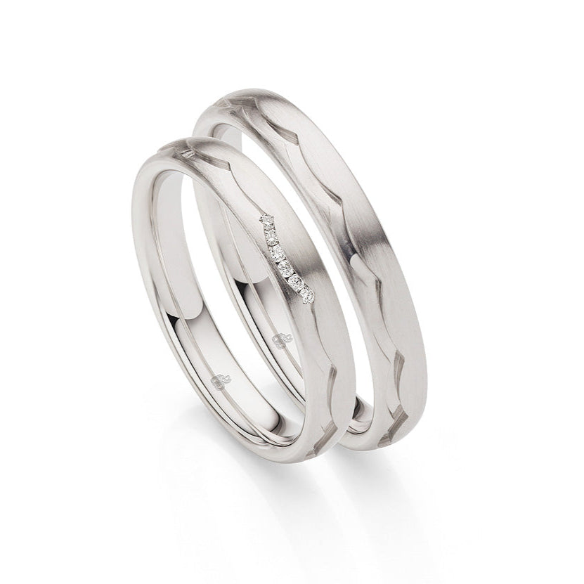 Eheringe Polaris – Strahlende Wegweiser ewiger Liebe auf eheringkaufen.ch erhältlich.