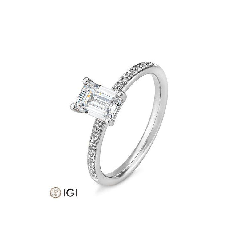 Verlobungsring Emerald Cut - Sag Ja zur Liebe deines Lebens auf eheringkaufen.ch erhältlich.