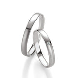 Pure Eleganz - Eheringe in Basic Light 1 auf eheringkaufen.ch erhältlich.