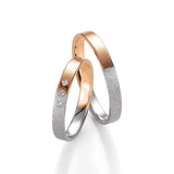 Pure Eleganz - Eheringe in Basic Light 1 auf eheringkaufen.ch erhältlich.