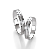 Pure Eleganz - Eheringe in Basic Light 1 auf eheringkaufen.ch erhältlich.