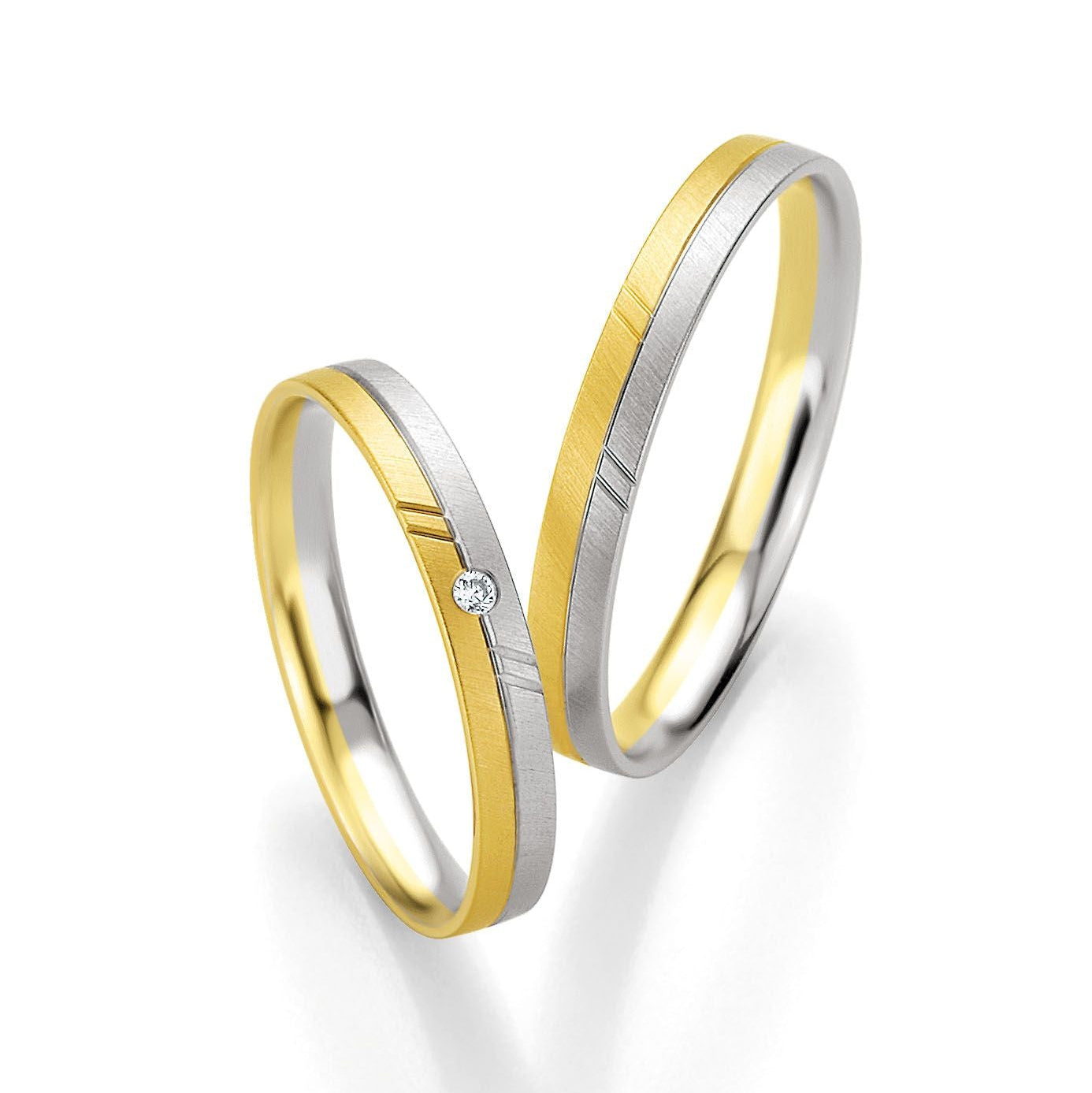 Zeitlose Schönheit – Eheringe in Basic Light 2 auf eheringkaufen.ch erhältlich.