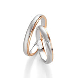 Pure Eleganz - Eheringe in Basic Light 1 auf eheringkaufen.ch erhältlich.