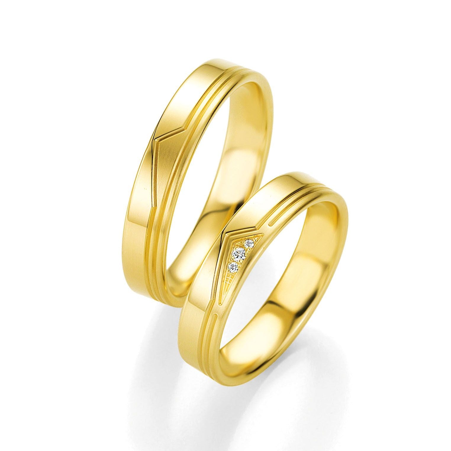 Zeitlose Schönheit – Eheringe in Basic Light 2 auf eheringkaufen.ch erhältlich.