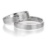 Pure Eleganz - Eheringe in Basic Light 1 auf eheringkaufen.ch erhältlich.