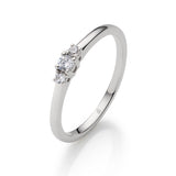Verlobungsring Crown in Gold mit gefassten Diamanten