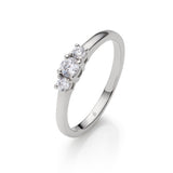 Verlobungsring Crown in Gold mit gefassten Diamanten