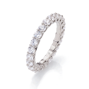 Mémoire-Ring mit gefassten Diamanten – Jeder Stein erzählt Ihre Geschichte auf eheringkaufen.ch erhältlich.