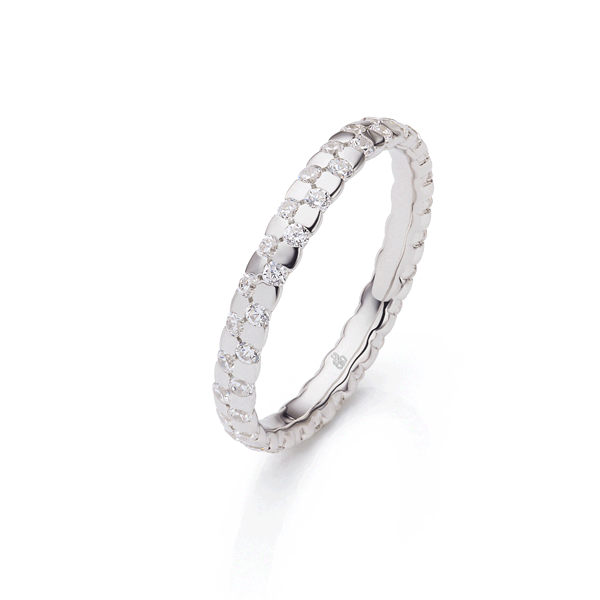 Mémoire-Ring mit Brillanten – Augenblicke für die Ewigkeit auf eheringkaufen.ch erhältlich.
