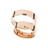 Eheringe in Gold - Liebe, gefasst in Gold auf eheringkaufen.ch erhältlich.
